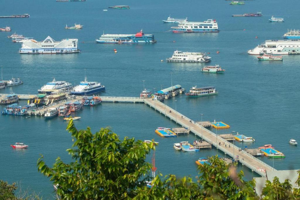 Seven Zea Chic Hotel Pattaya Buitenkant foto
