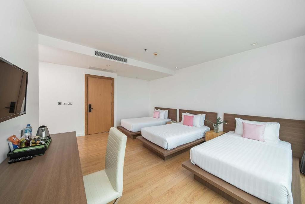 Seven Zea Chic Hotel Pattaya Buitenkant foto
