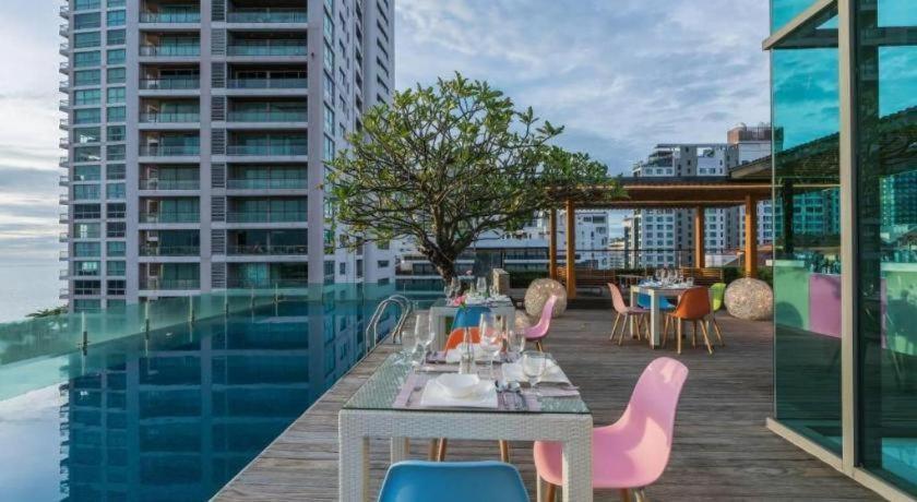 Seven Zea Chic Hotel Pattaya Buitenkant foto